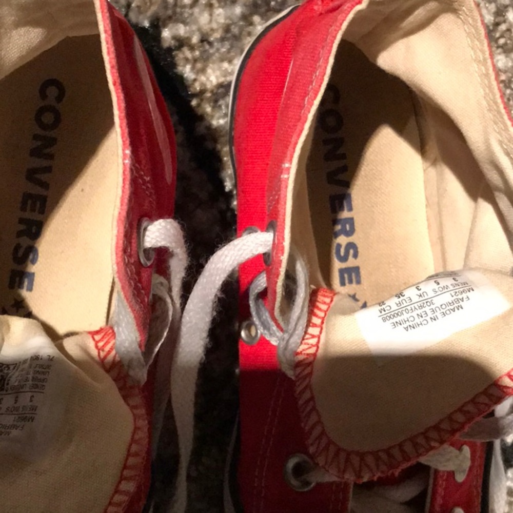 Converse Shoes sz 3 Men’s and sz 5 Women’s - Picture 5 of 5